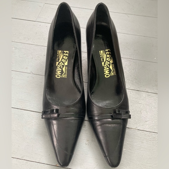 Salvatore Ferragamo Shoes - Salvadore Ferragamo Navitas Pointed Black Leather Kitten Bow Heels 7